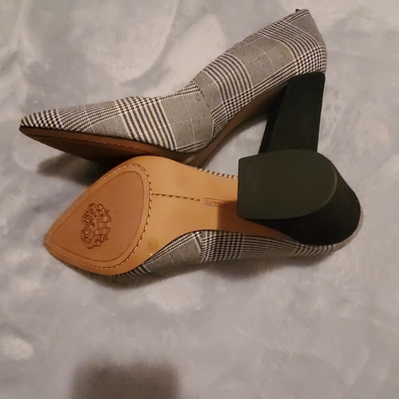 Shoes - Picture 5 of 8